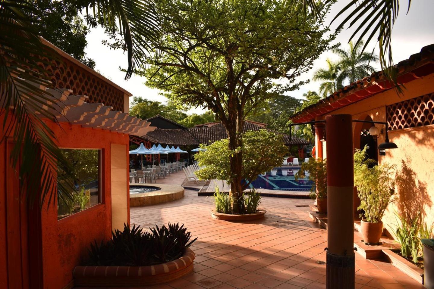 Hotel Hosteria Real à Santa Fe de Antioquia Extérieur photo