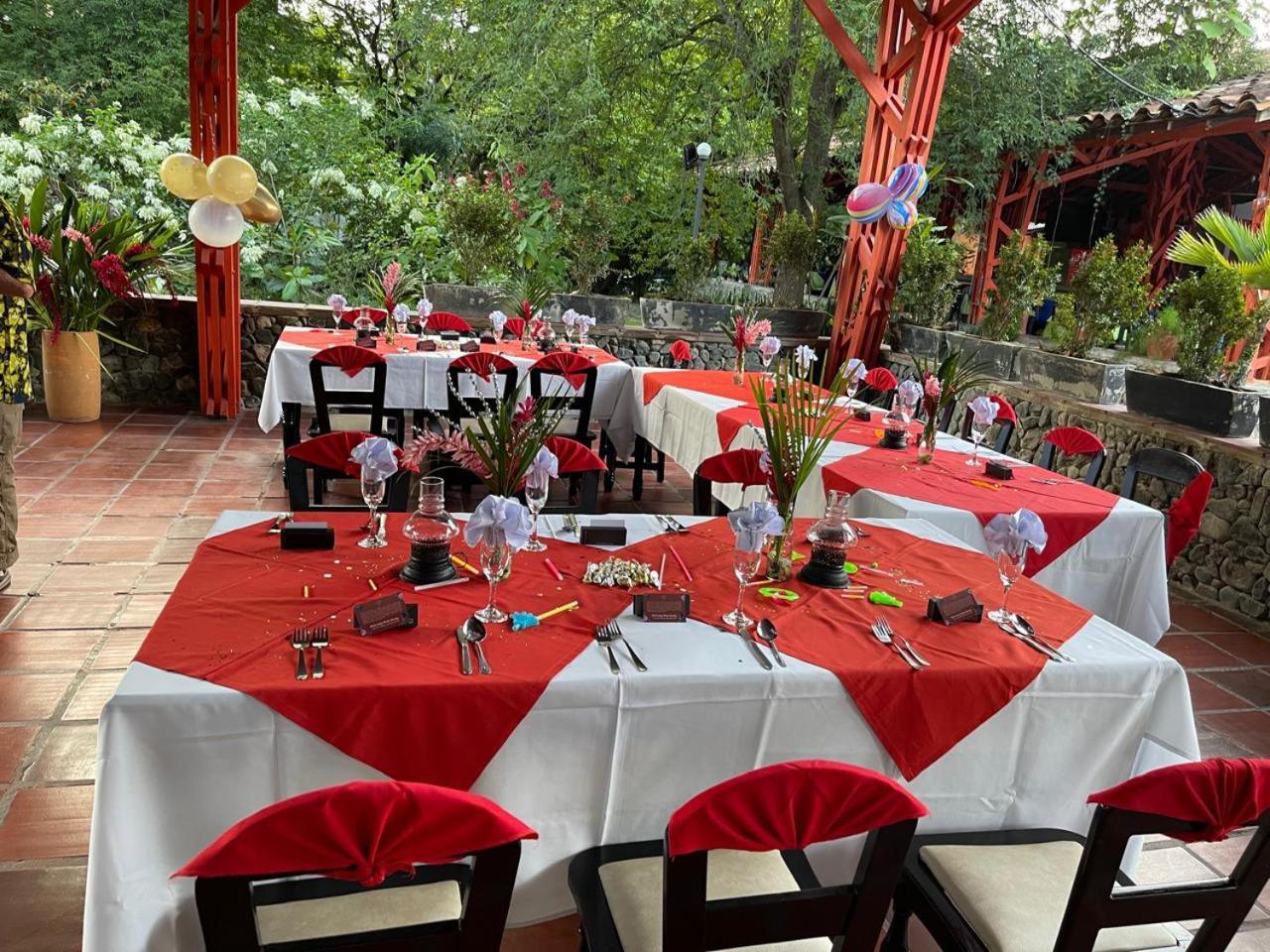 Hotel Hosteria Real à Santa Fe de Antioquia Extérieur photo