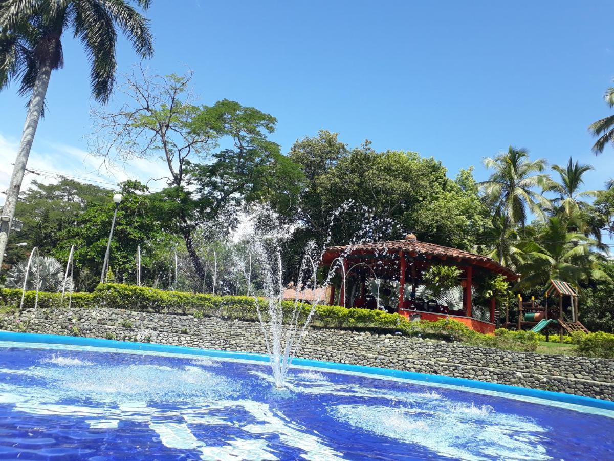 Hotel Hosteria Real à Santa Fe de Antioquia Extérieur photo