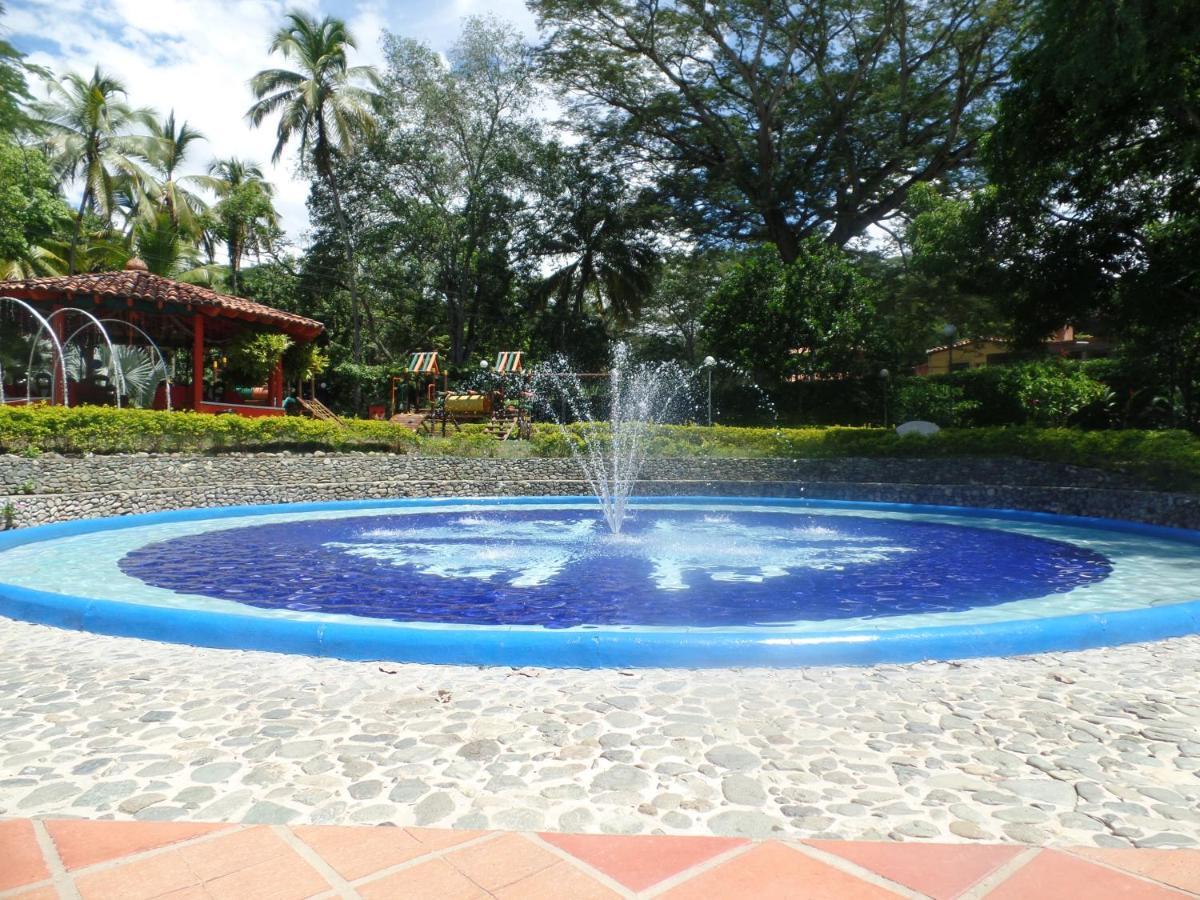 Hotel Hosteria Real à Santa Fe de Antioquia Extérieur photo